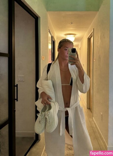 Kaylee Sticker hot pornstar pic