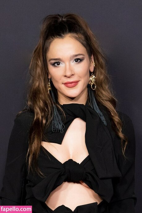 Bella Dayne star perfect photos