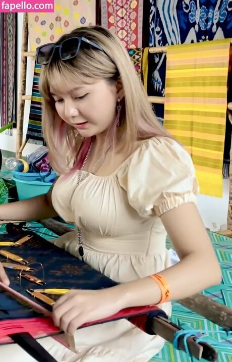 Sarahviloid pornstar art img