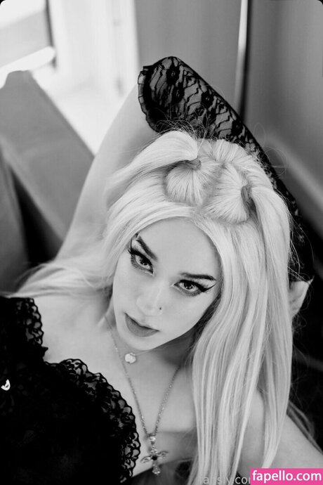 Queen Tofu nudes pornstar photo