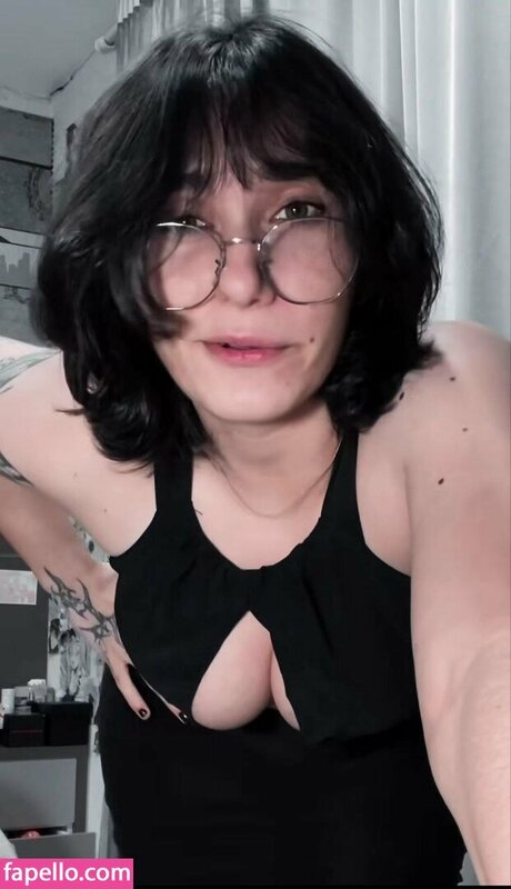 Pricila Canesso naked model galleries