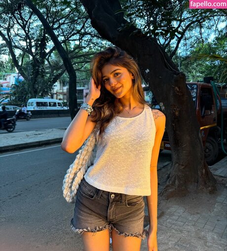 ishitasgj free actress images