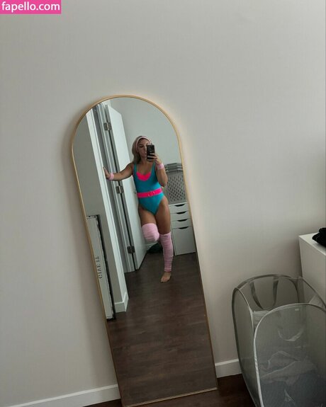 Thea Hail pornstar sex img