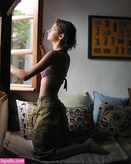 Ava Kalitowski pornographic model image