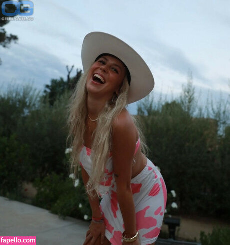 halieywelch star exclusive gallery