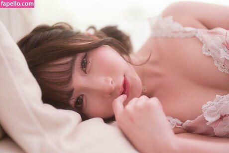 Yura Kana model sex images