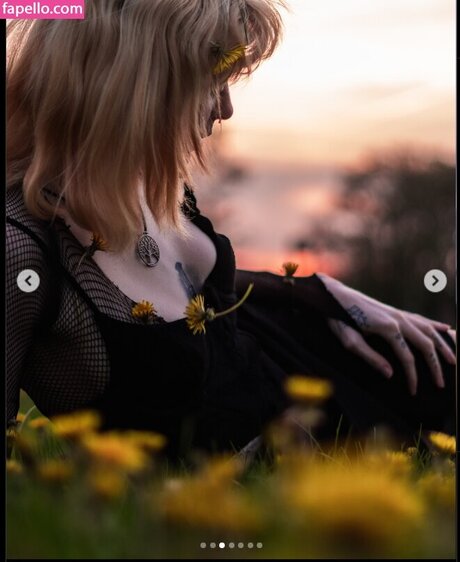 Imgiannasmith art model pics