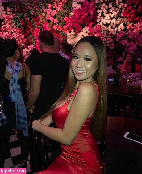 itsnickytran nudes model image