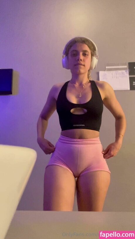 Mila Refacho top actress photos