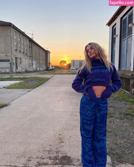 Esther Graf nice star img