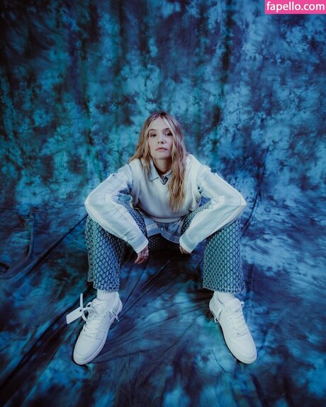 Esther Graf top star photo