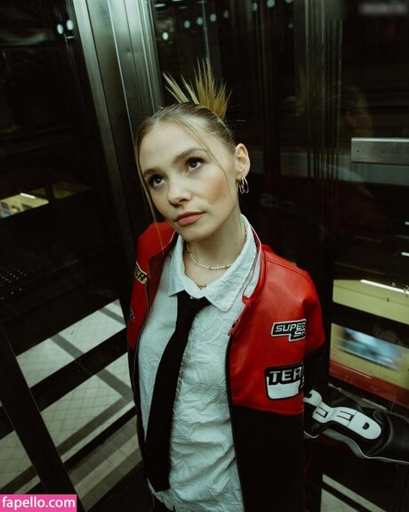 Esther Graf star xxx photo