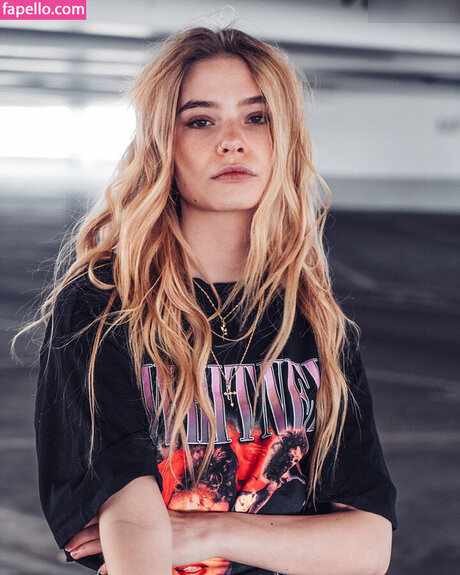 Esther Graf beautiful star pictures