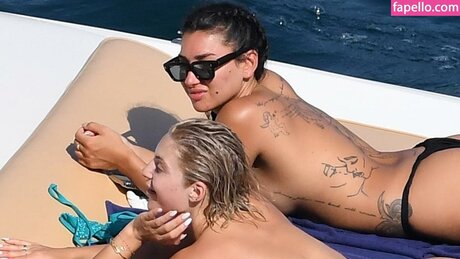 Ella Ding nice actress img