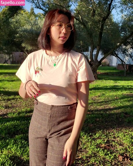 Sophia Phan model art pictures