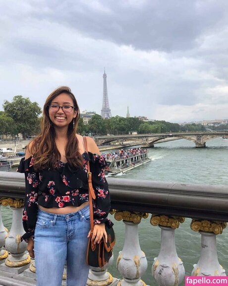 Sophia Phan nice model image