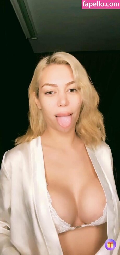 Seydanur Tunc exclusive pornstar galleries