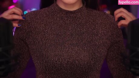 HeyHelen ASMR model perfect pic