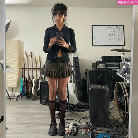 Aislinn Ritchie star free image