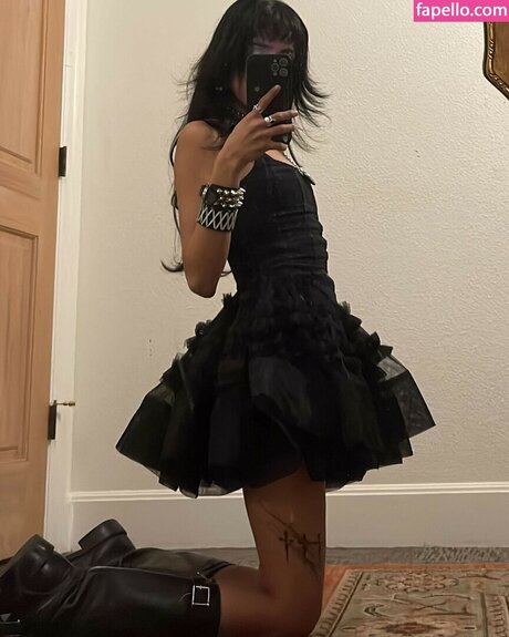 clothed onlyfans naked pictures