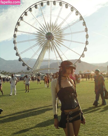 Aislinn Ritchie star hot pictures