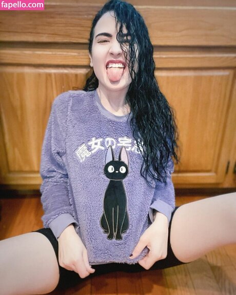 Amy Roberts star art photo