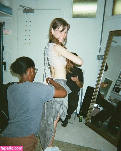 Holly Humberstone art star galleries