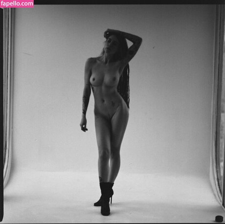 hannamykhailova exclusive model image