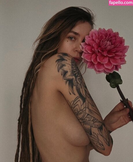 hannamykhailova exclusive model archive