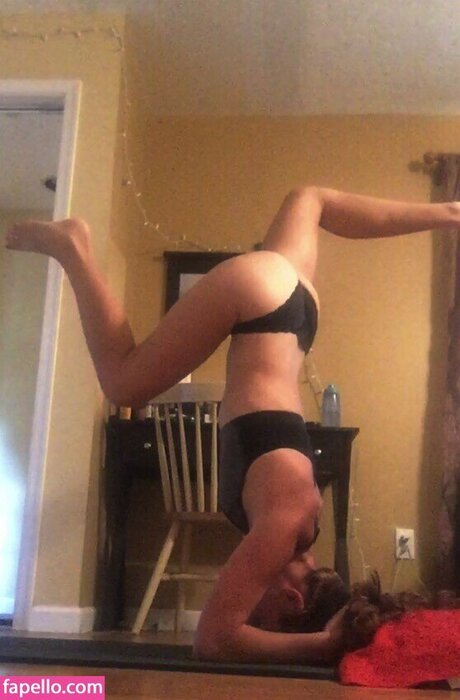 Squeezysyd nudes actress gallery