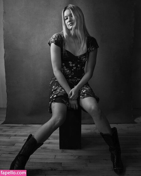 West Duchovny model pornographic images