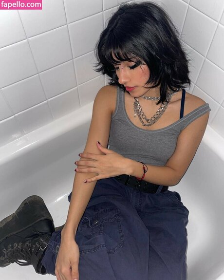 Violent Vira pornstar xxx image