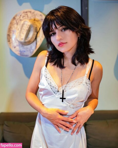 Violent Vira art star galleries