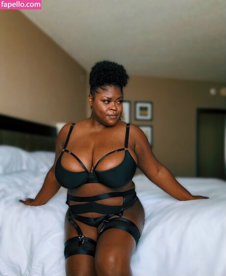 Brita Be Like star naked pics