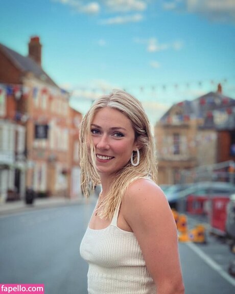 Mikaela Shiffrin pornstar adult image