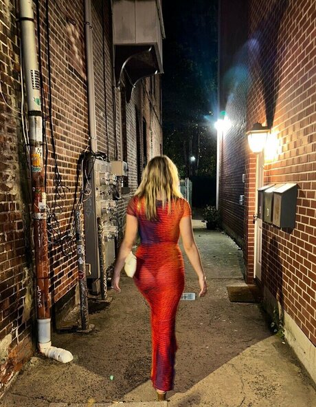 Sabrina Brier model top img