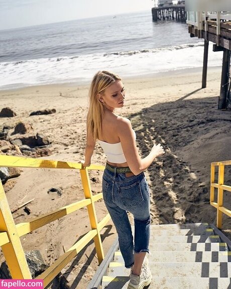 Carolin Niemczyk exclusive model pictures