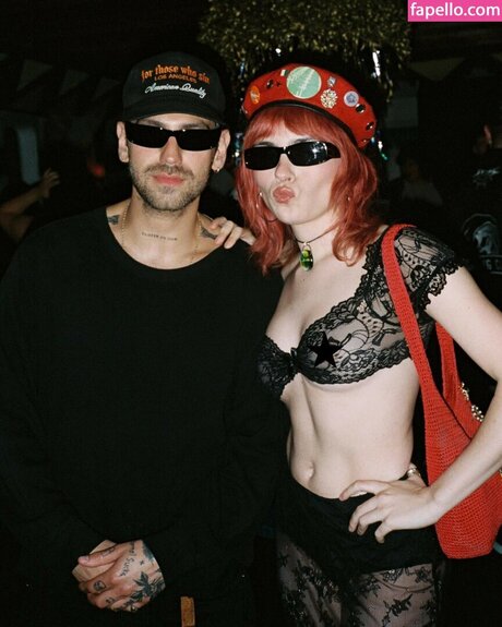 Ava Maybee beautiful model img