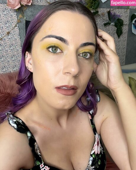 NicsandNacs model nice pictures