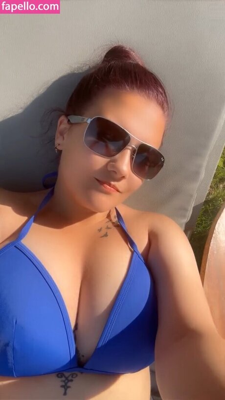 Chelzbcfcburke model xxx picture