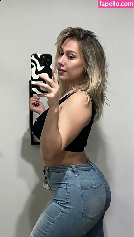 Claire Grimes sexy model images