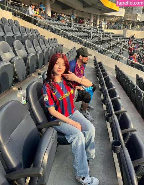 bbyflxr model adult pic