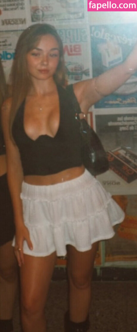 subtletheater star naked photo