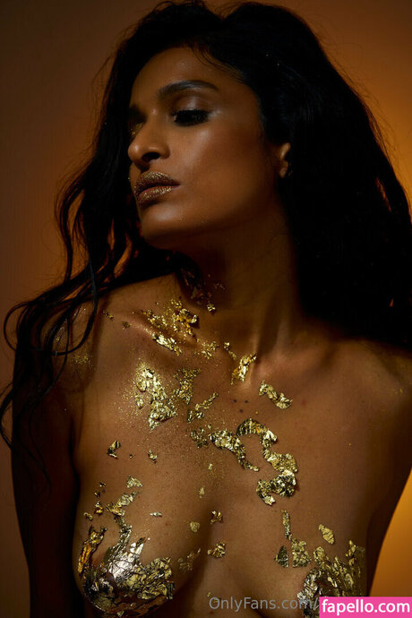 Jikki Nair hd star photos