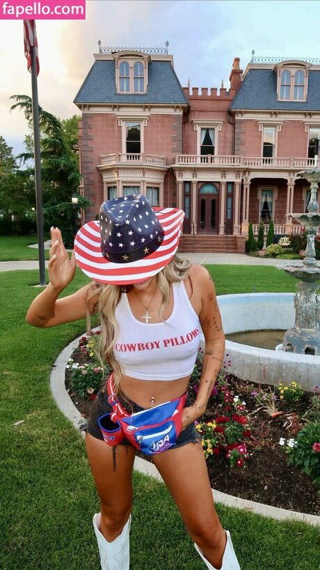 Shelby4bush erotic pornstar photo