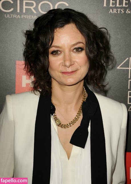 Sara Gilbert pornographic model archive