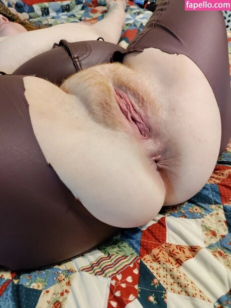 Sara Gilbert erotic actress archive