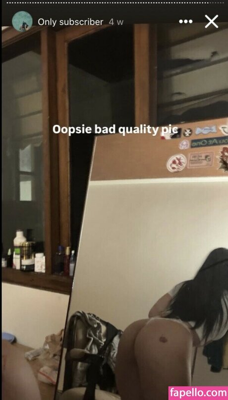 bluntviews_ naked model image