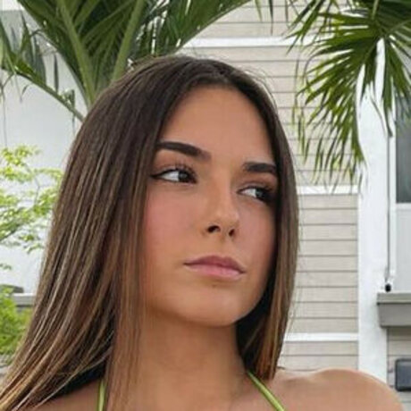 Avb fit top star picture