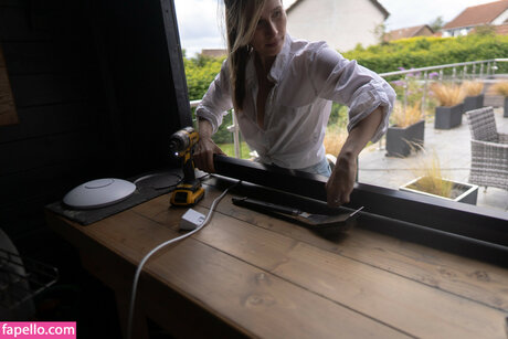 Hands On Katie nude star galleries